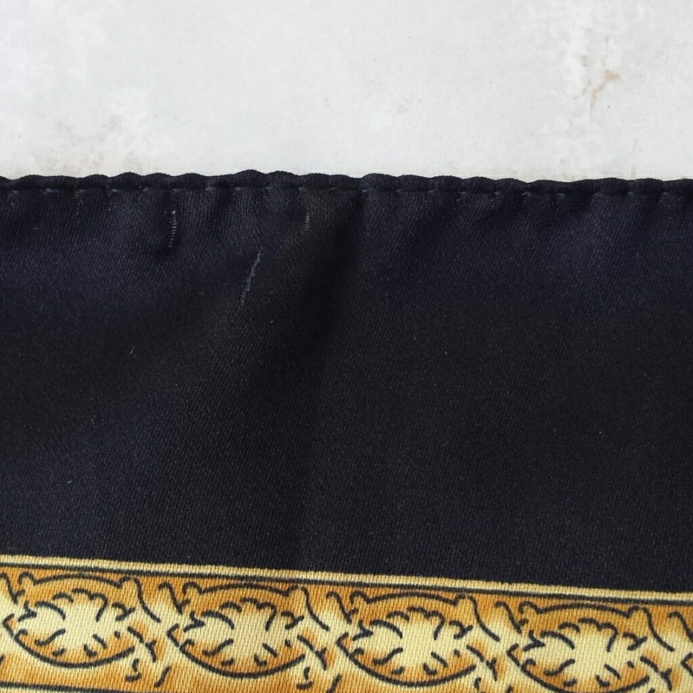 Italian Made Scarf - Picture 11 of 11